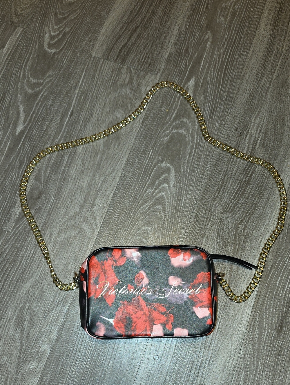 Victoria's Secret Gorgeous Floral Purse! Long Gold Chain Strap. Nwots